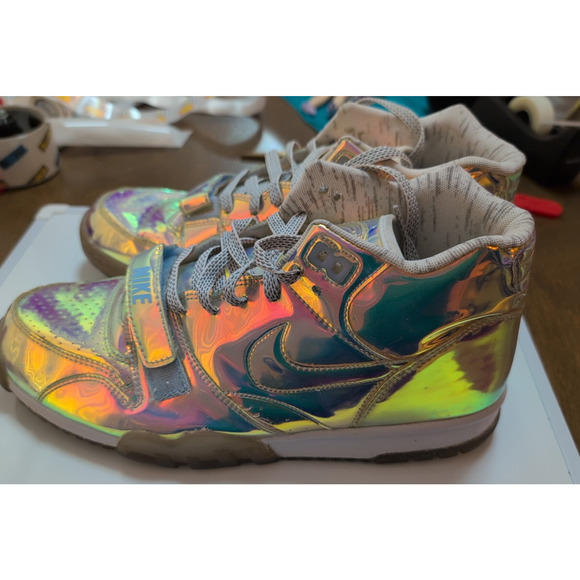 Nike 2013 Air Trainer 1 PRM QS Mid Nike Knows Size 11.5 super rare! iridescent main image 5